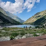 Tiziana House Энтраккуе