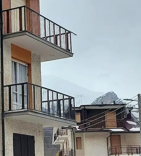 Tiziana House Apartament *